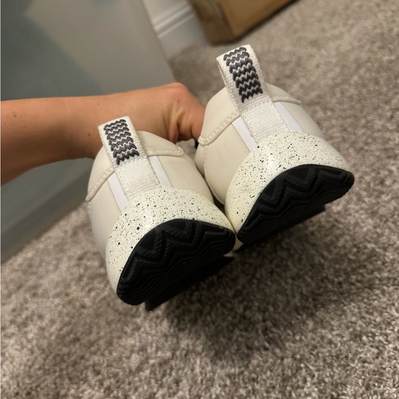 Snibbs nursing shoes - Picture 3 of 5